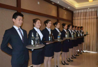 餐饮管理 青春饭背后的职业现实与未来路径